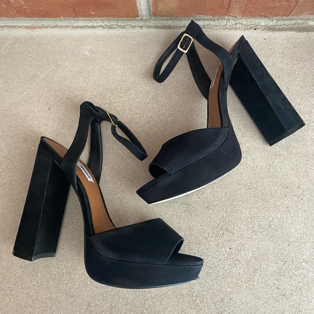 Steve Madden Chunky Suede Platform Heels with Holiday Gift Box - Picture 3 of 8